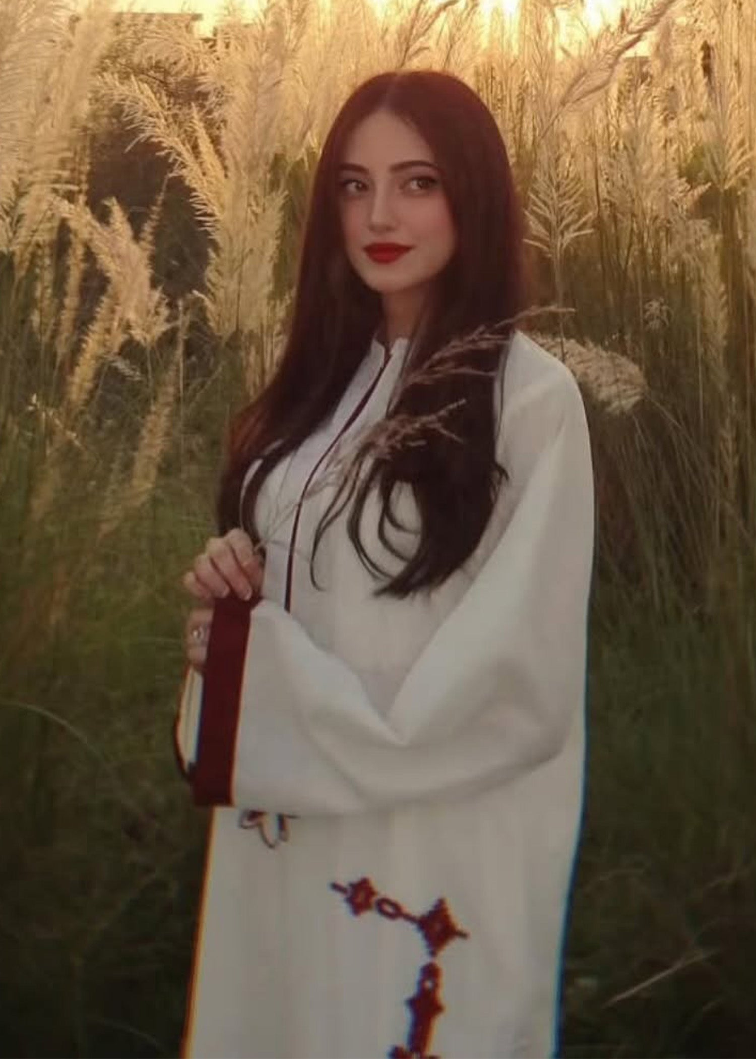 Isra - Mahnoor Khan